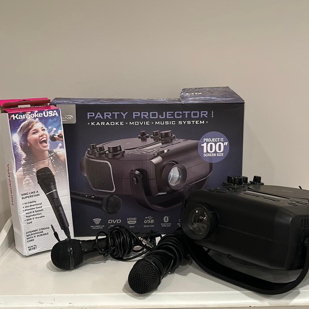 iLive Party Projector*Karaoke*Movie*Music System + EXTRA Microphone!!